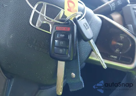 2017 Honda Civic Lx z USA, uszkodzony, nr VIN 19XFC2F51HE069301